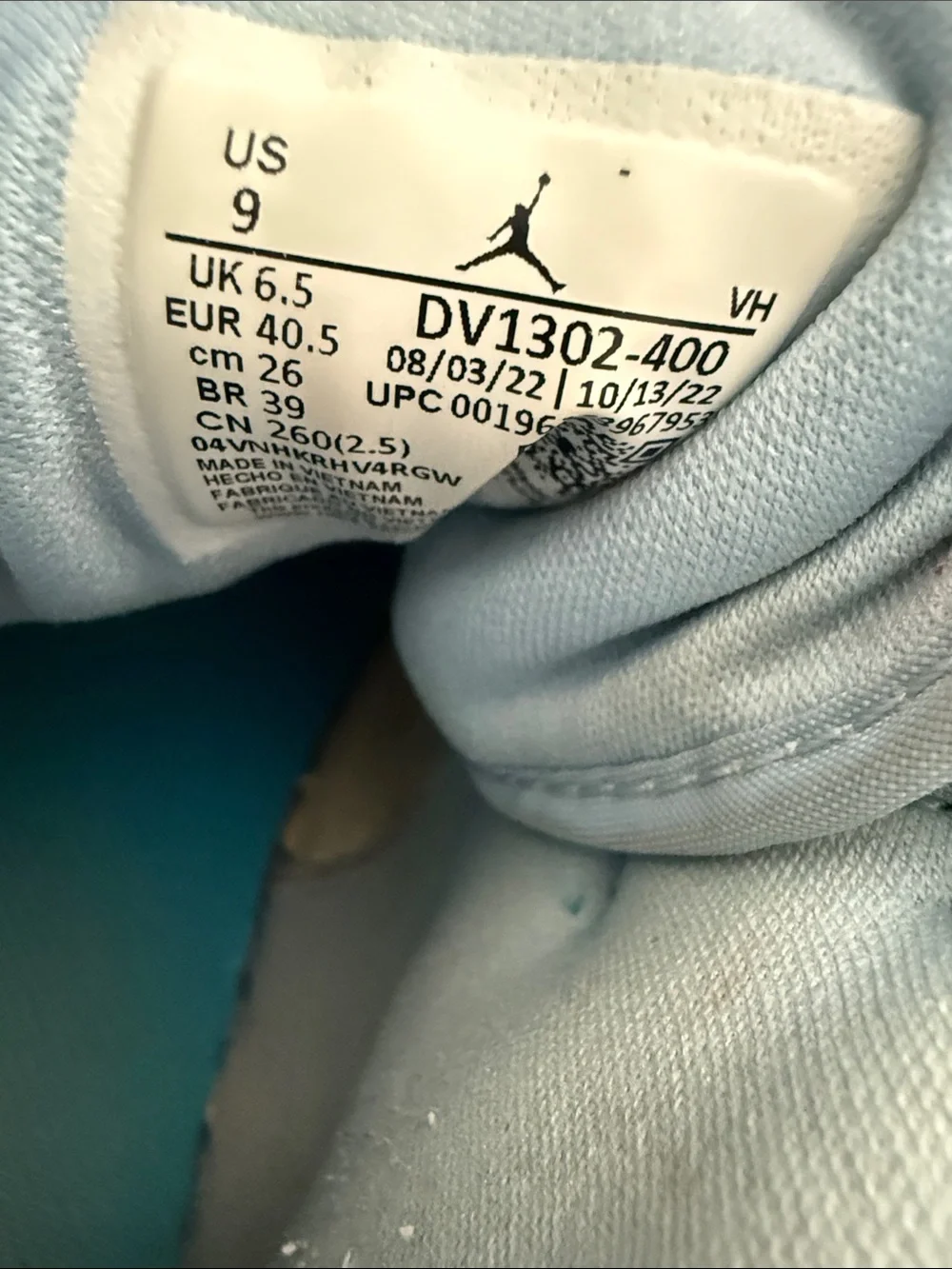 Nike Air Jordan 1 Mid in Sky Blue and White